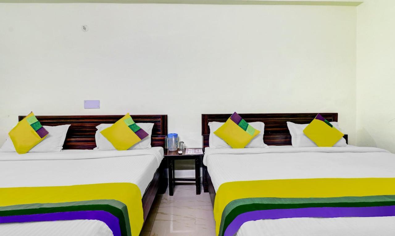 Hotel Pragati Palace Mathura Extérieur photo