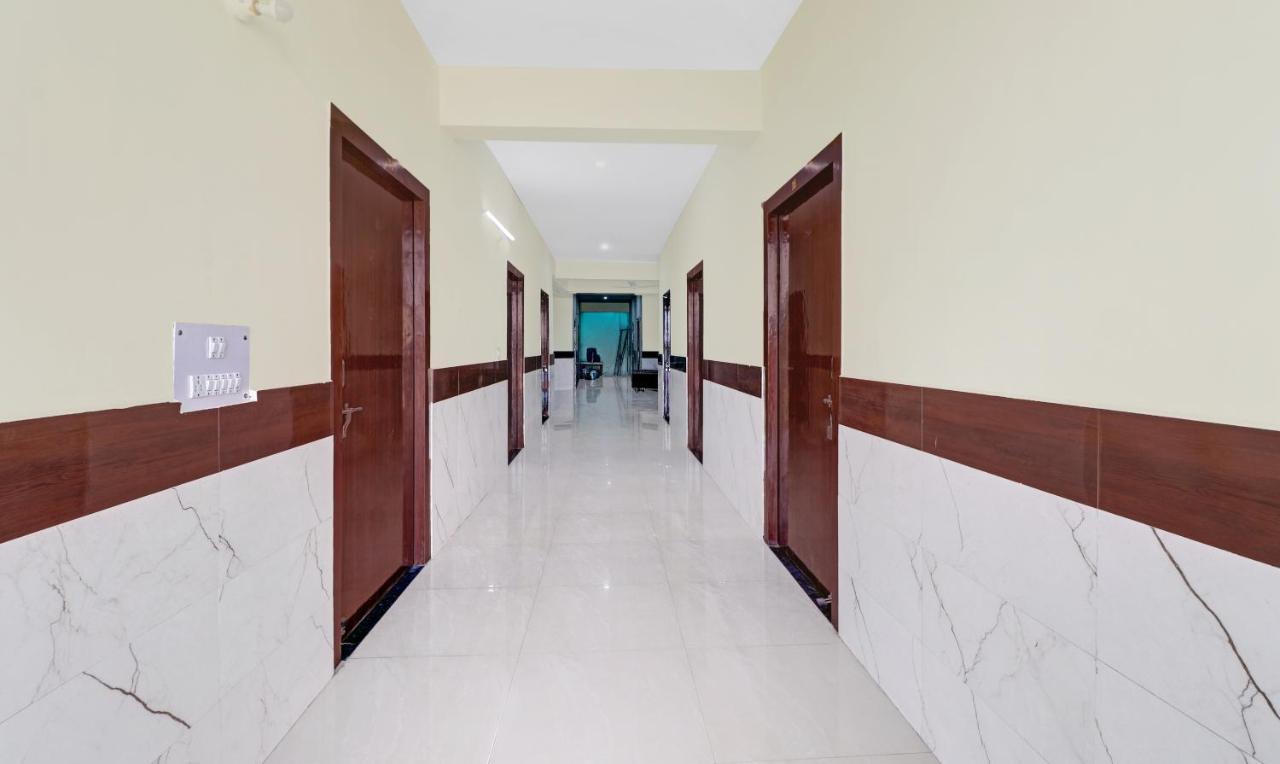 Hotel Pragati Palace Mathura Extérieur photo