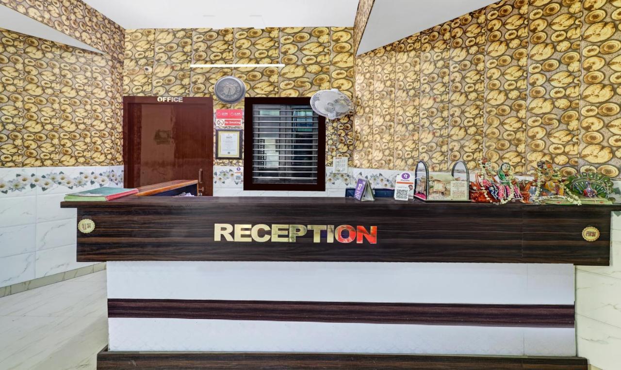Hotel Pragati Palace Mathura Extérieur photo