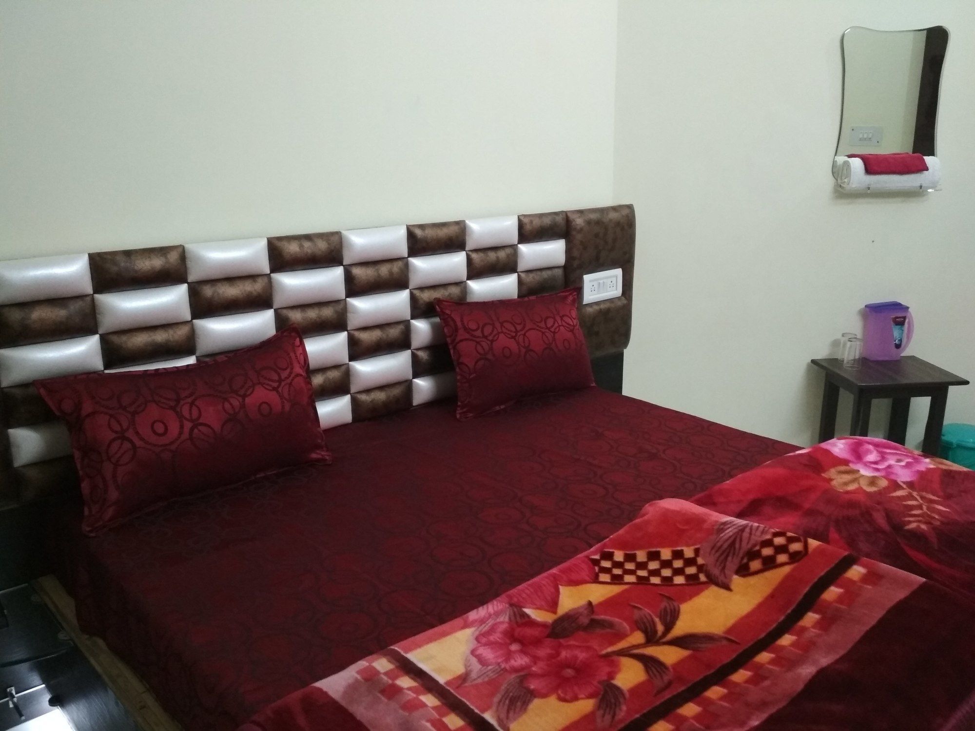 Hotel Pragati Palace Mathura Extérieur photo